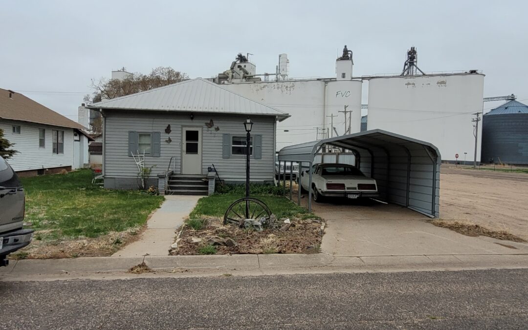 Cozy Home Near Amenities