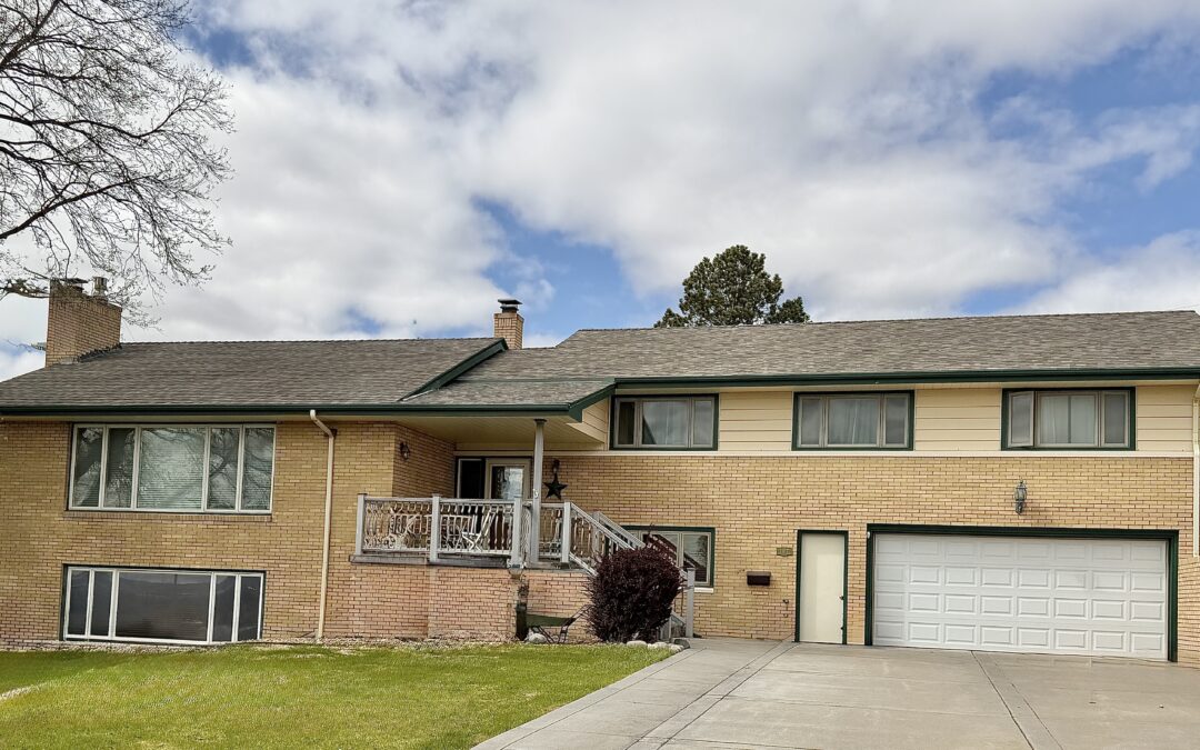Stately large Ogallala home