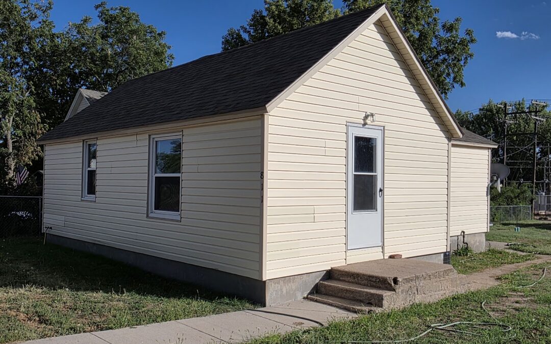 Cozy Home On A Huge Lot.  Endless Possibilities!